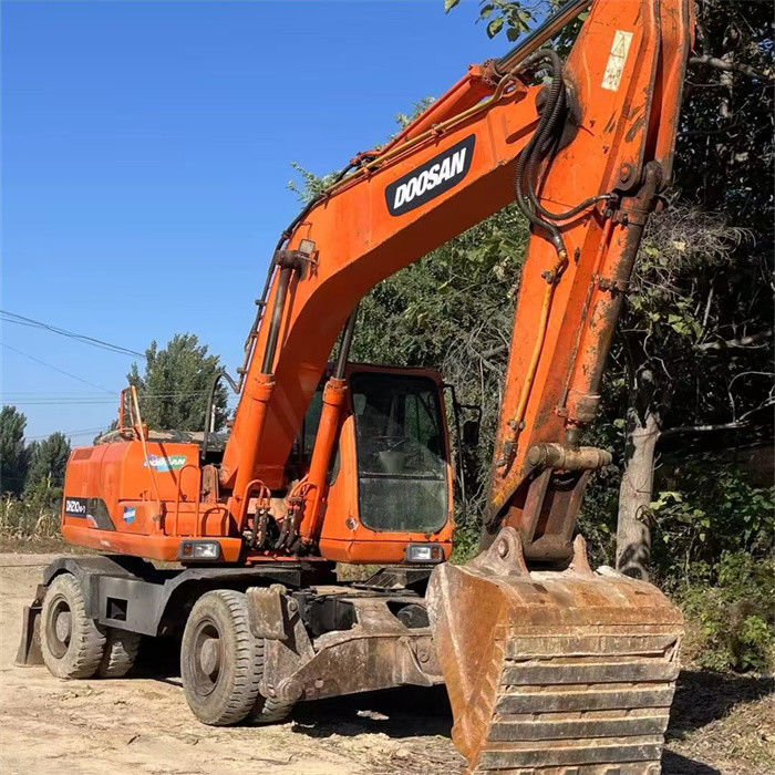 低価格 22 トンの中古 韓国の車輪掘削機 Doosan DX 210W-7 短時間作業