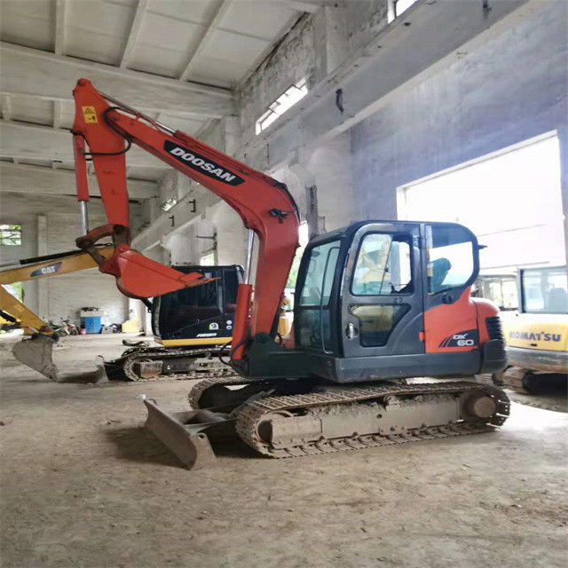 準備ができて,経験豊富な 韓国から輸入された 6トンのドーサンDX55