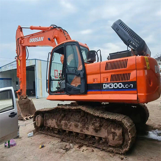 29トンの作業用古着掘削機 経験豊富な 韓国産 ドーサンDX 300LC 良好状態