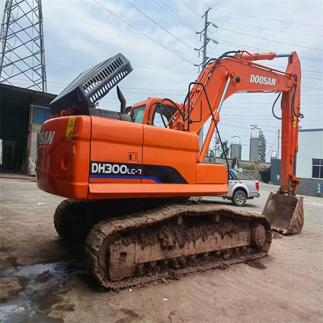 29トンの作業用古着掘削機 経験豊富な 韓国産 ドーサンDX 300LC 良好状態