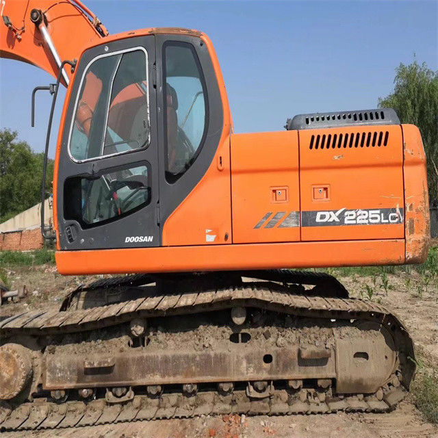 22トンの準備ができていて,経験豊富な 韓国から輸入された Doosan DX 225 LC,良好な状態です