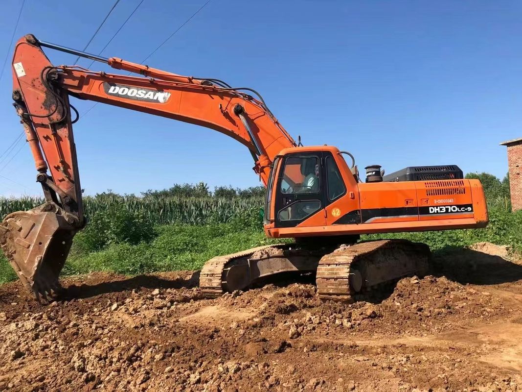 37トンの作業用古着掘削機 経験豊富な 韓国からの輸入 ドーサン DH370LC-9 状態良好