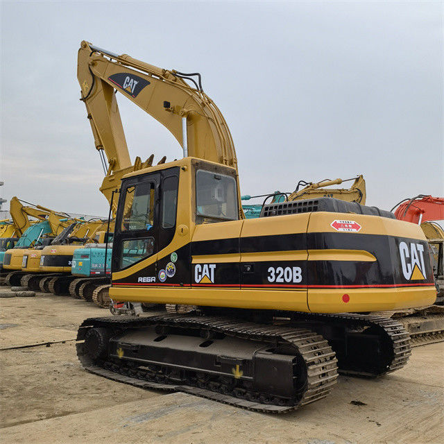 21トンの作業準備ができていて,経験豊富な日本カタピラー320Bは,良い状態です.