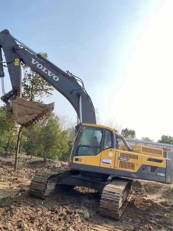 スウェーデンから輸入された高品質のボルボ EC380 クローラー掘削機