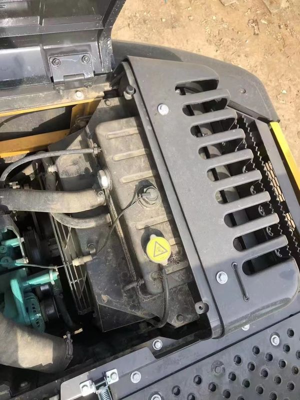 スウェーデンから輸入された高品質のボルボEC140D クローラー掘削機
