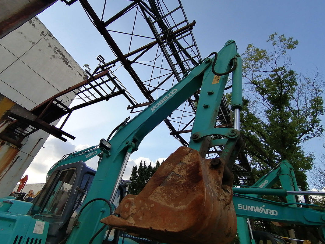 30.5kN KOBELCO SK60-C 掘削機 重量5.95t エンジンの電力は42.4kW