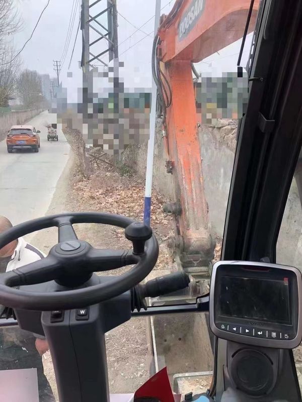 15トンの韓国は,90%の新しいドーサンDX 140Wを輸入した 高品質で最高の性能の車輪掘削機を販売します