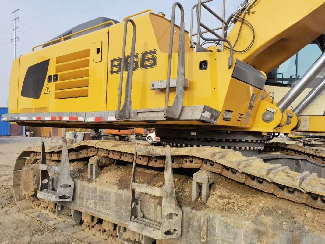 使用済み Liebherr R966 作業に備えており,経験豊富なドイツ製で,良好な状態で輸入されています.