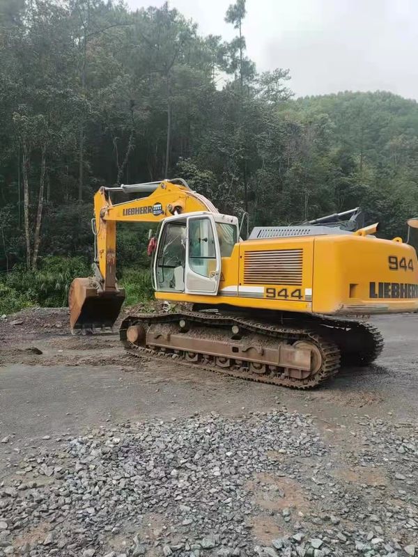 使用済み Liebherr R944 作業準備ができていて,経験豊富なドイツ産で,良好な状態です.