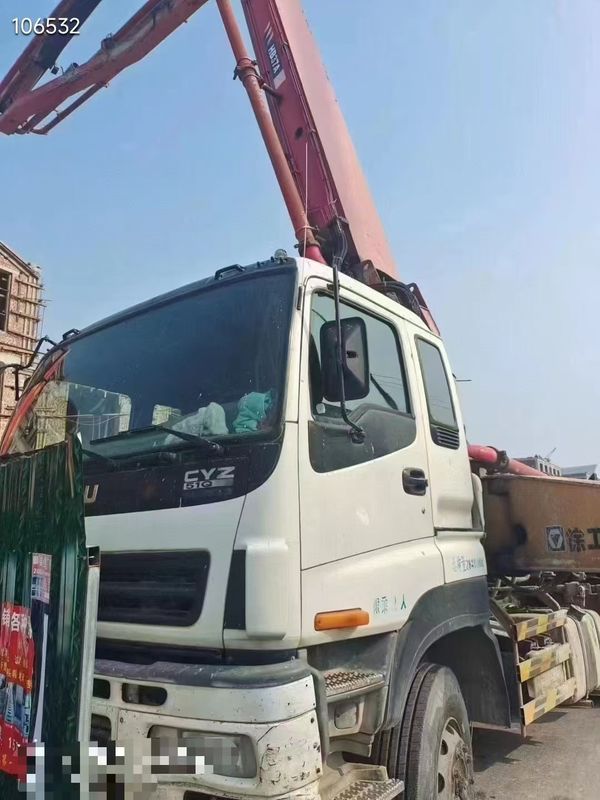 6×4 または 8×4 ドライブ 作業に準備 XCMG. HB37A コンクリート配送と注入のための 37 m コンクリートポンプトラック