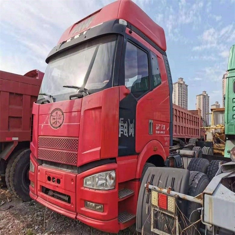 10 前向きシフト番号 使用されたFaw トラクター マルチメディアシステム付き重貨車 6*4