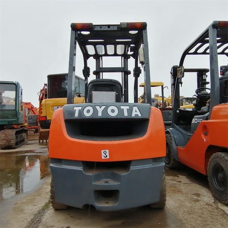 日本から輸入された多機能3トン用トヨタフォークリフト