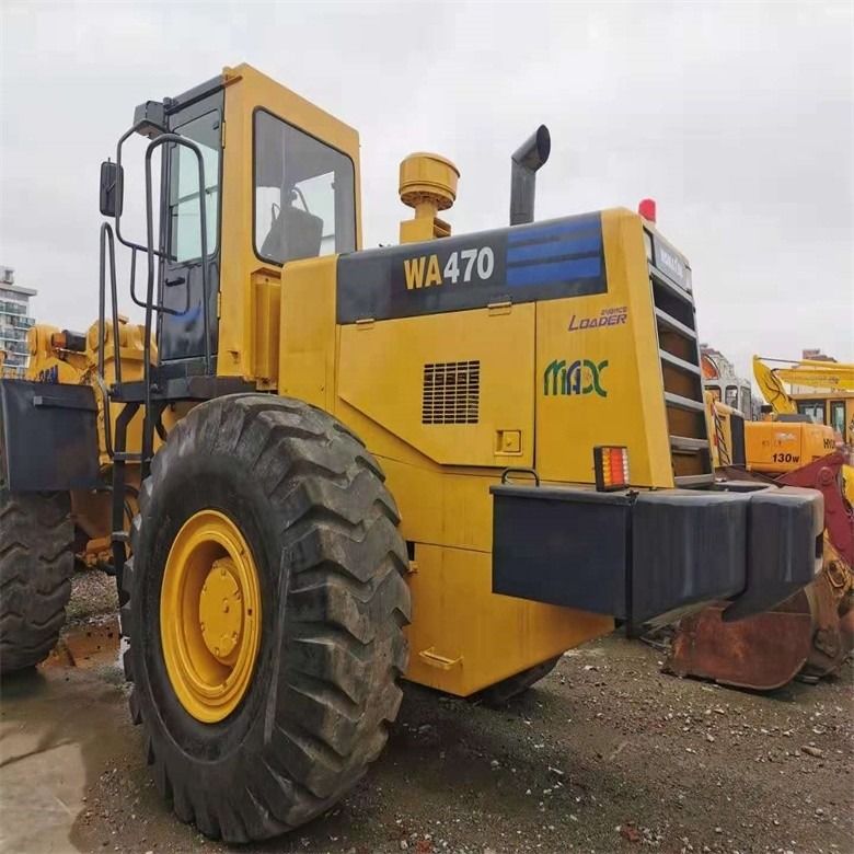 日本から7トンの名乗荷重と11Lの排気量を持つ高性能コマツーWA470-3ロード機