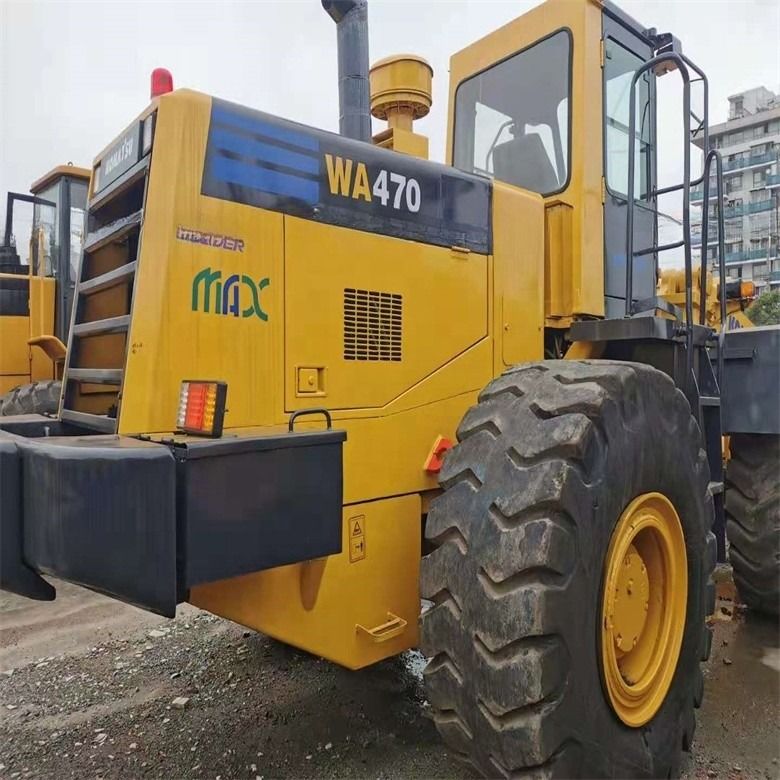 日本から7トンの名乗荷重と11Lの排気量を持つ高性能コマツーWA470-3ロード機