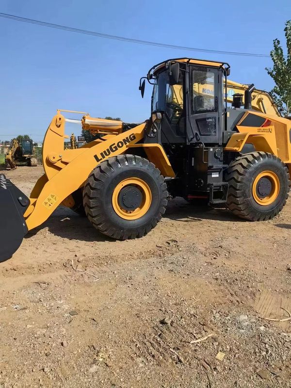 リウゴング 856H 5 トンの車輪装荷機 6 シリンダー 1.8-5.6 m3 バケツ容量 1 年