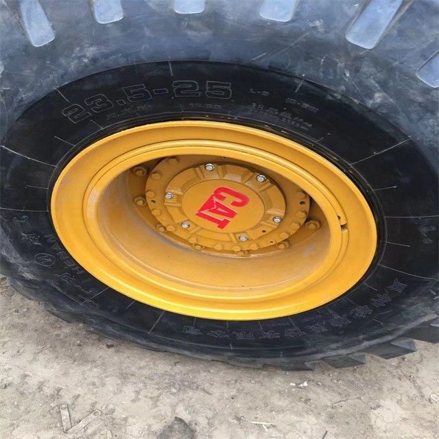 24トンの使用済みCAT 966h 低労働時間の車輪ロード機 日本製