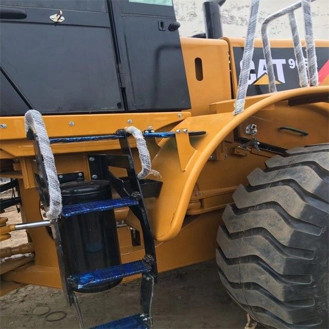 24トンの使用済みCAT 966h 低労働時間の車輪ロード機 日本製
