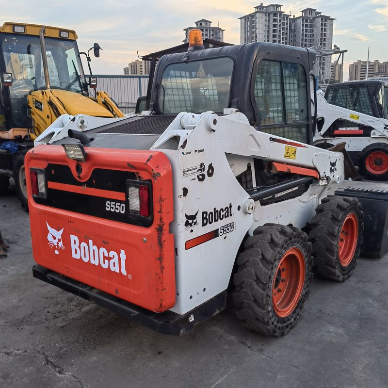 移動型車輪 スキッド・ステア・ローダー BOCAT S550 施工作業用の古着ローダー