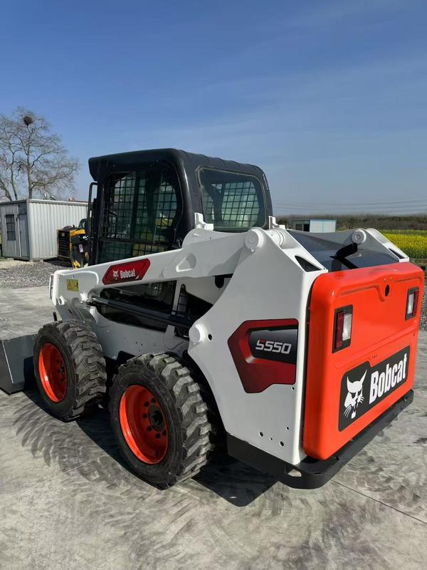 中古のBobcat S550スキッドステアローダー 中国 信頼できる輸出業者 輸送幅1.727m