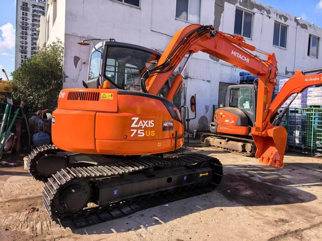 Used Hitachi ZX75US-A Excavator for Sale | Mini Hydraulic Digger Exported from China